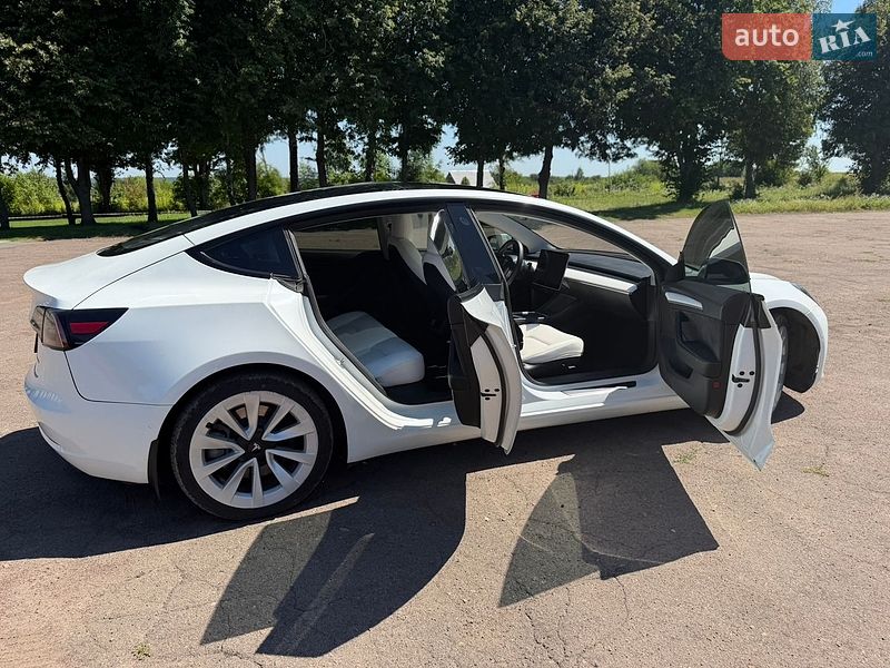 Седан Tesla Model 3 2021 в Тростянце фото 13 Седан Tesla Model 3 2021 в Тростянце