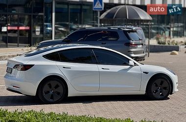 Седан Tesla Model 3 2023 в Одессе