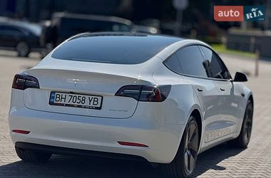 Седан Tesla Model 3 2023 в Одессе