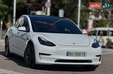 Седан Tesla Model 3 2023 в Одессе