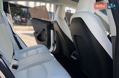 Седан Tesla Model 3 2023 в Одессе