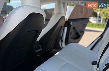 Седан Tesla Model 3 2023 в Одессе