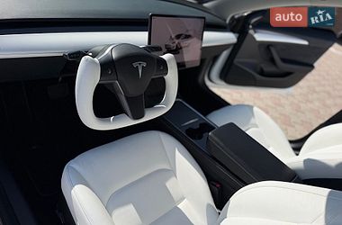 Седан Tesla Model 3 2023 в Одессе