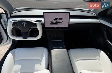 Седан Tesla Model 3 2023 в Одессе