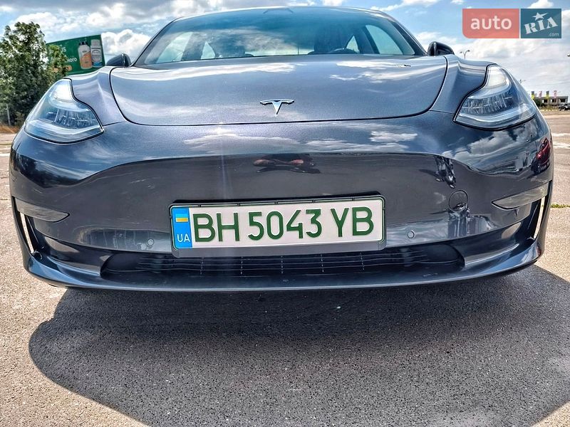Седан Tesla Model 3 2019 в Одессе