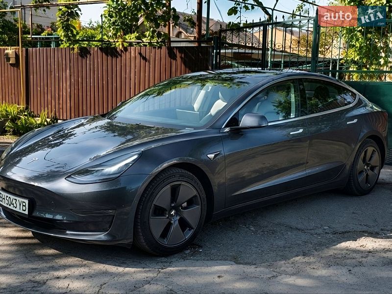 Tesla Model 3 2019
