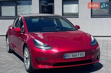 Седан Tesla Model 3 2021 в Львове
