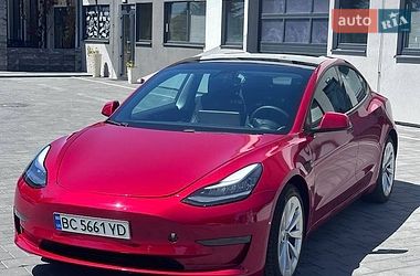 Седан Tesla Model 3 2021 в Львове
