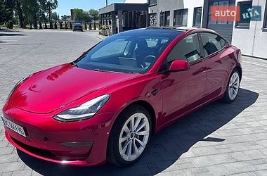 Седан Tesla Model 3 2021 в Львове