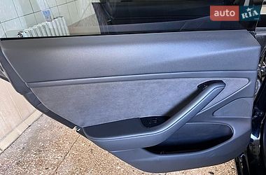 Седан Tesla Model 3 2018 в Днепре
