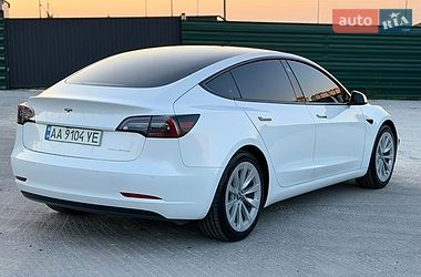 Седан Tesla Model 3 2022 в Киеве