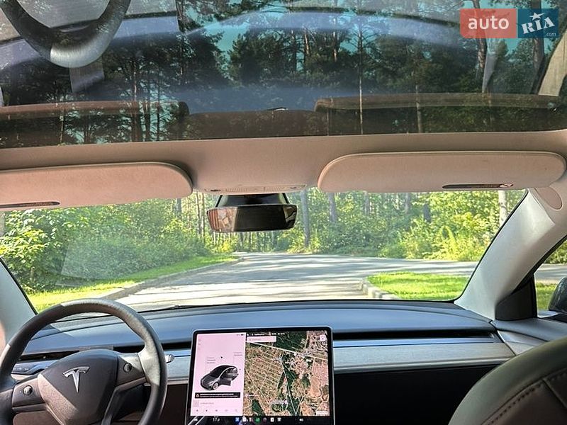 Седан Tesla Model 3 2021 в Львові
