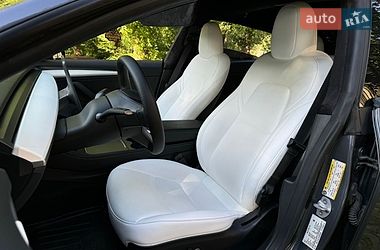 Седан Tesla Model 3 2023 в Харькове