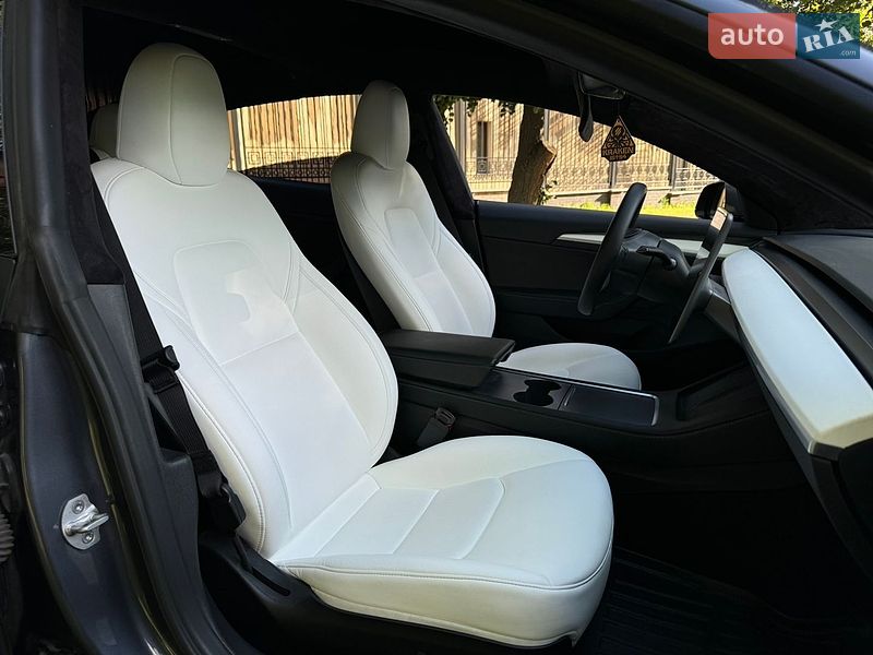 Седан Tesla Model 3 2023 в Харькове