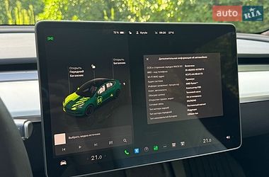 Седан Tesla Model 3 2023 в Харькове