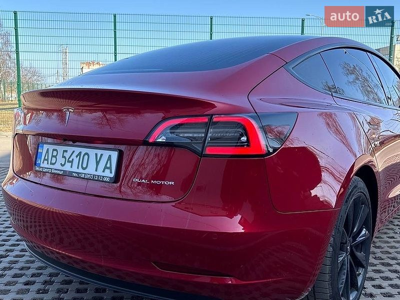 Седан Tesla Model 3 2020 в Виннице