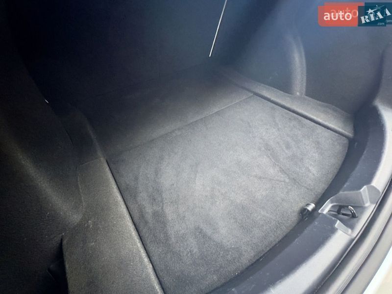Седан Tesla Model 3 2021 в Вінниці