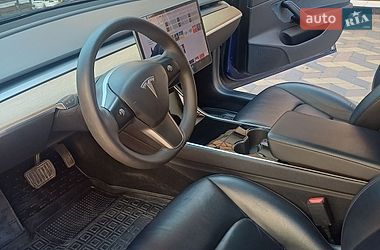Седан Tesla Model 3 2020 в Киеве