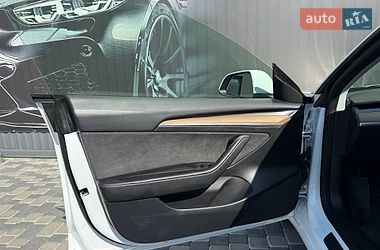 Седан Tesla Model 3 2023 в Львові фото 34 Седан Tesla Model 3 2023 в Львові