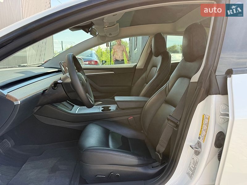 Седан Tesla Model 3 2023 в Львові фото 37 Седан Tesla Model 3 2023 в Львові