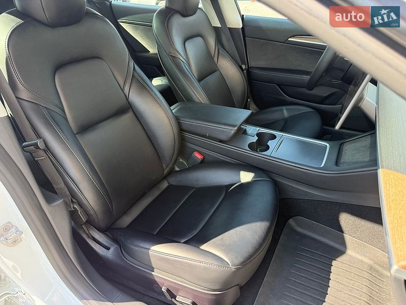 Седан Tesla Model 3 2023 в Львові фото 64 Седан Tesla Model 3 2023 в Львові