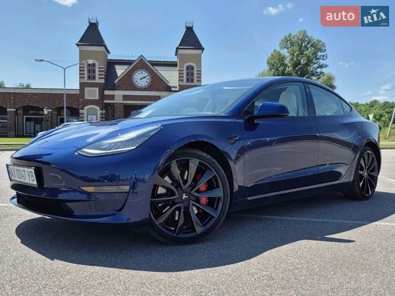 Седан Tesla Model 3 2020 в Киеве