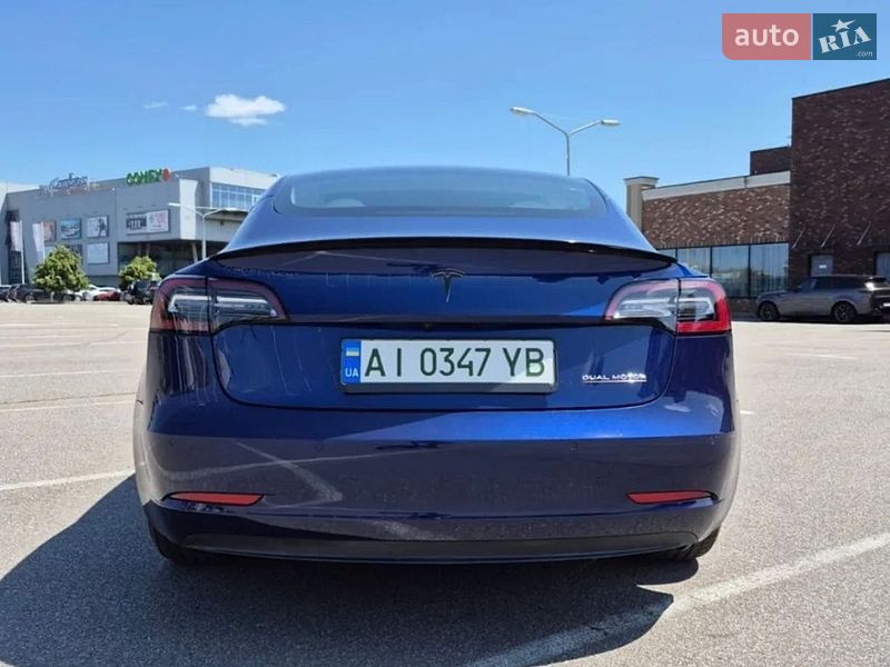 Седан Tesla Model 3 2020 в Киеве