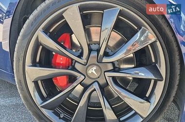 Седан Tesla Model 3 2020 в Киеве
