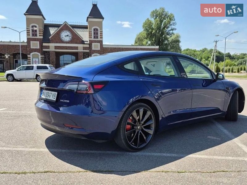 Седан Tesla Model 3 2020 в Киеве