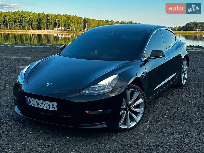Tesla Model 3 2019