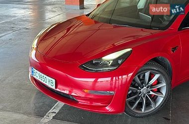 Седан Tesla Model 3 2022 в Львове