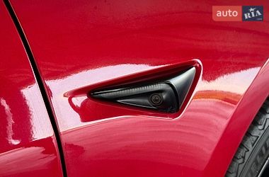 Седан Tesla Model 3 2022 в Львове