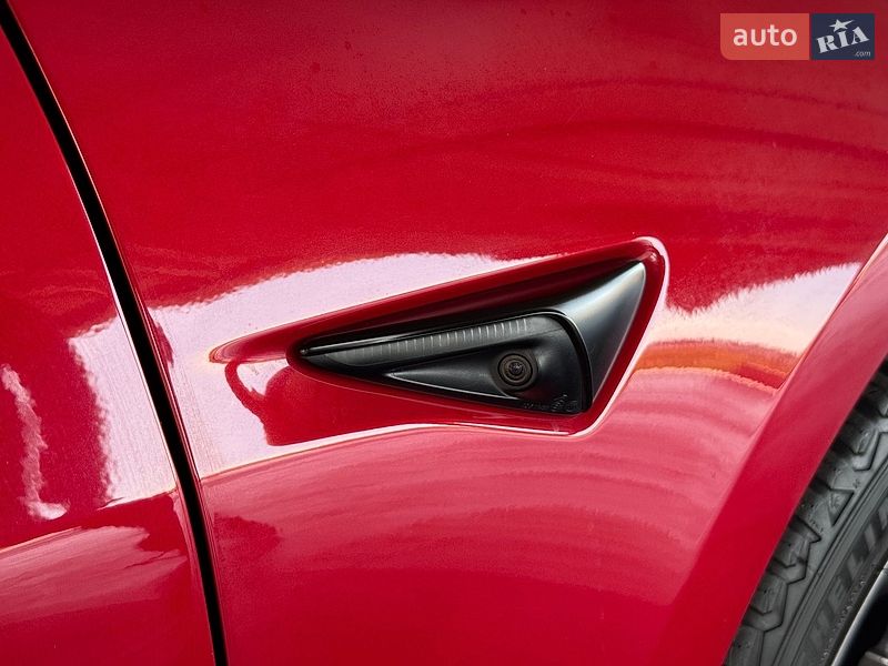 Седан Tesla Model 3 2022 в Львове