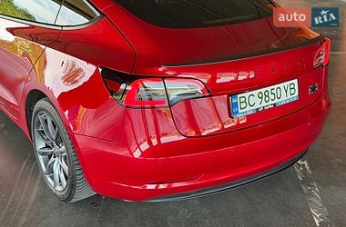 Седан Tesla Model 3 2022 в Львове