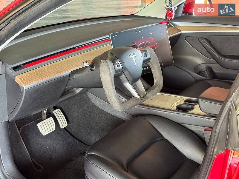 Седан Tesla Model 3 2022 в Львове