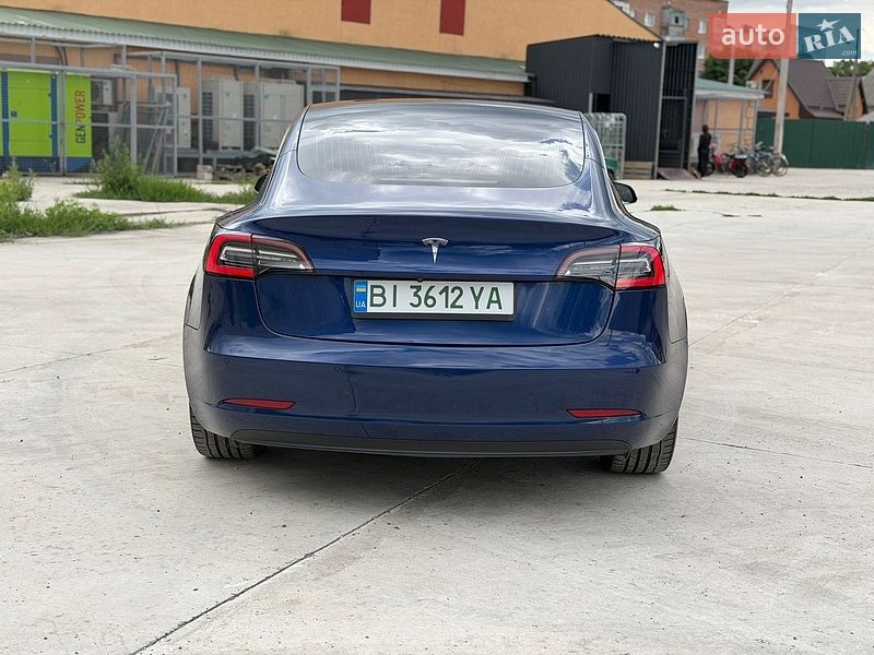 Седан Tesla Model 3 2019 в Києві