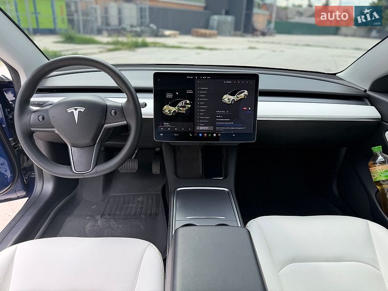 Седан Tesla Model 3 2019 в Києві