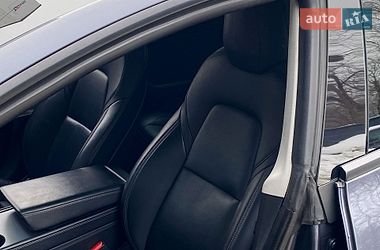 Седан Tesla Model 3 2021 в Львові