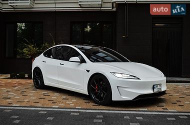Седан Tesla Model 3 2024 в Николаеве