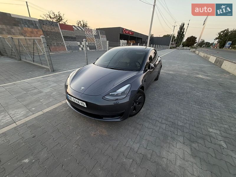 Седан Tesla Model 3 2023 в Первомайске
