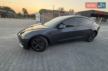 Седан Tesla Model 3 2023 в Первомайске