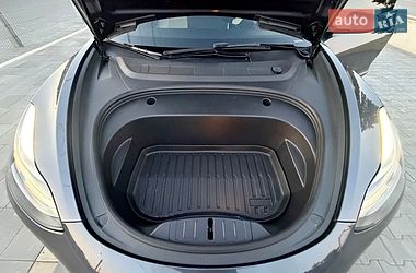 Седан Tesla Model 3 2023 в Первомайске
