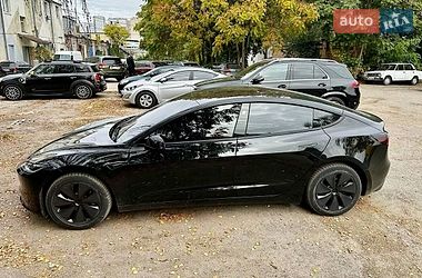 Седан Tesla Model 3 2024 в Дніпрі