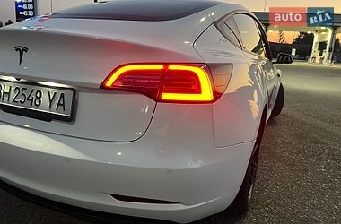 Седан Tesla Model 3 2021 в Черноморске