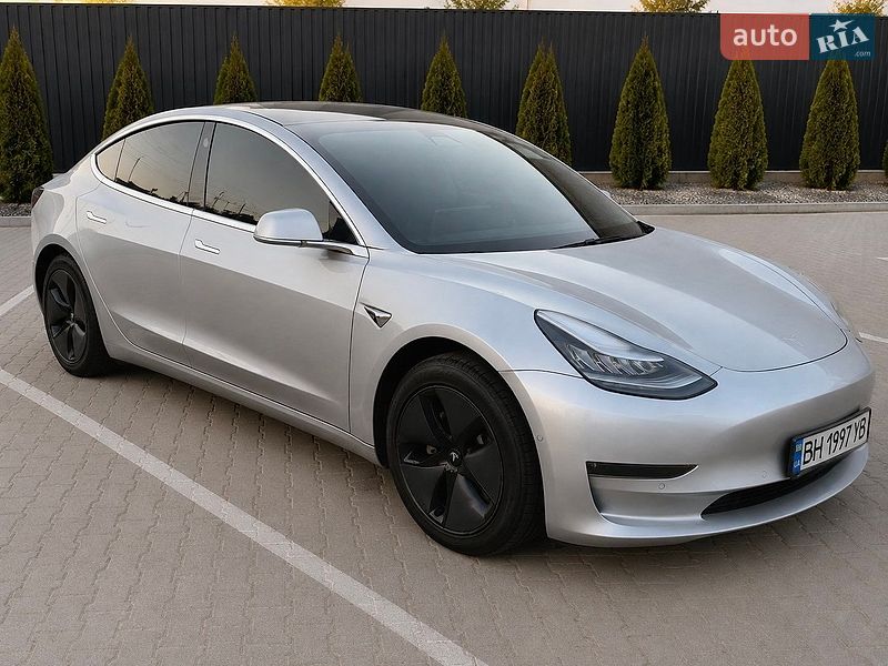 Седан Tesla Model 3 2018 в Одессе