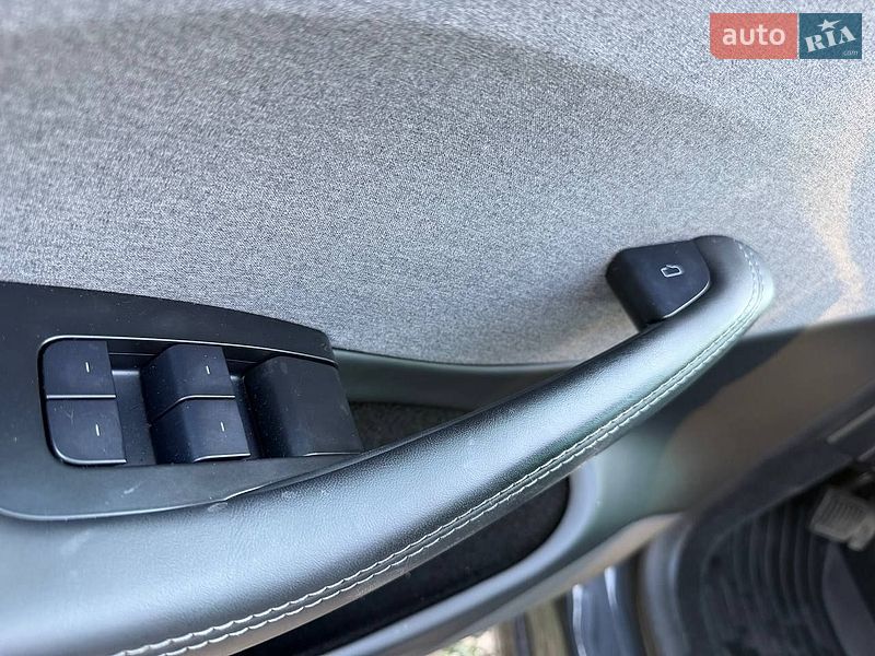 Седан Tesla Model 3 2024 в Одессе фото 13 Седан Tesla Model 3 2024 в Одессе