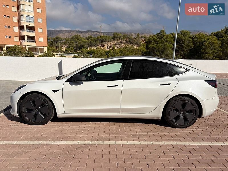 Седан Tesla Model 3 2021 в Луцьку