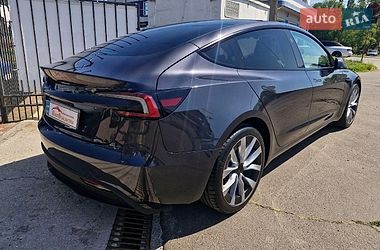 Седан Tesla Model 3 2024 в Миколаєві