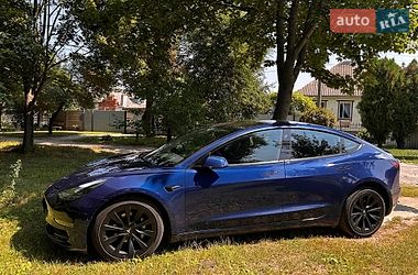 Седан Tesla Model 3 2021 в Сумах