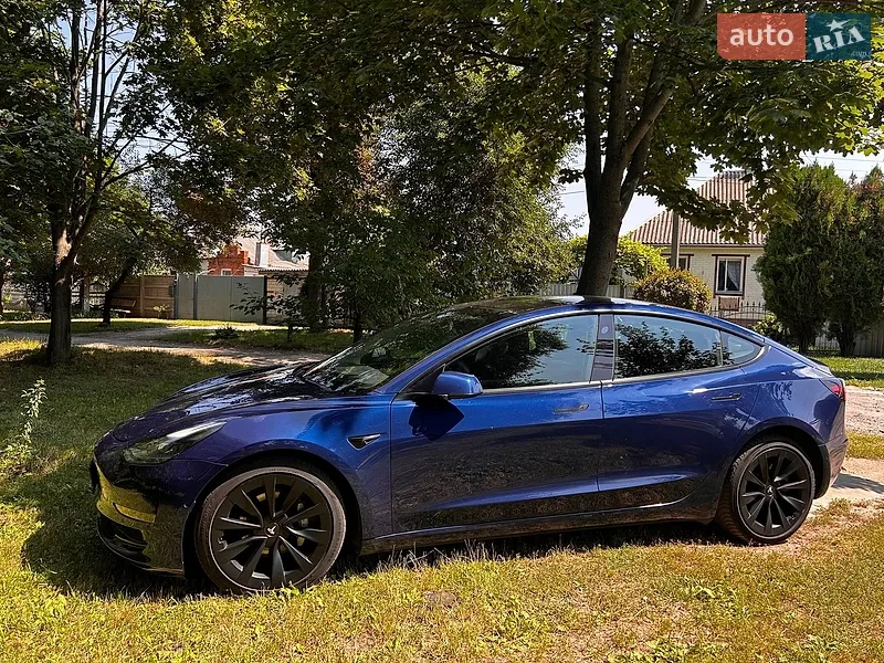 Tesla Model 3 2021